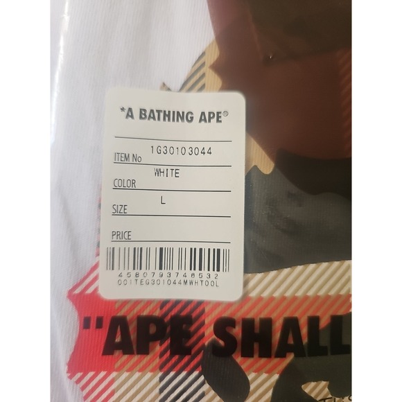 A Bathing Ape Men's White Graphic Logo T-Shirt Crew Neck Size L - Picture 9 of 10